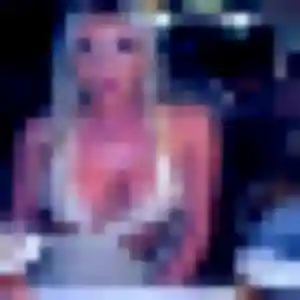 Emeraude, femme de 37 ans propose plan cul à Digny
