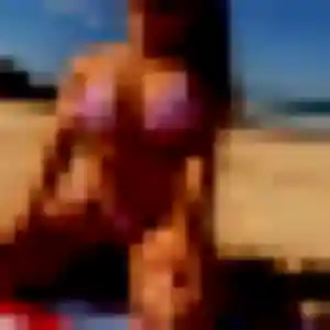 Jolie Augustine, 24 ans à Douelle - voir sa photo