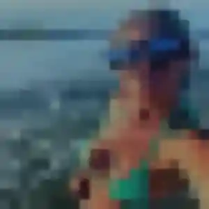 Sexy Meriem, 28 ans à Feillens - voir sa photo