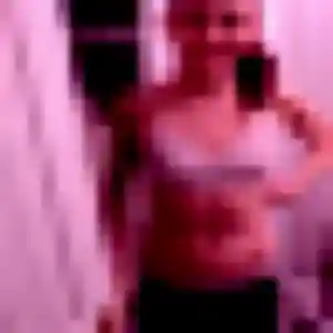 Johanna, fille de 26 ans propose plan cul à Feurs