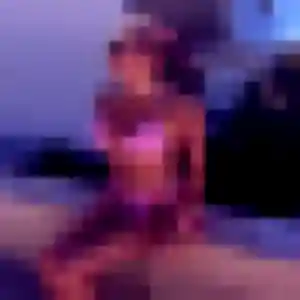 Ilona, 26 ans, connectée à Florensac pour un plan cul