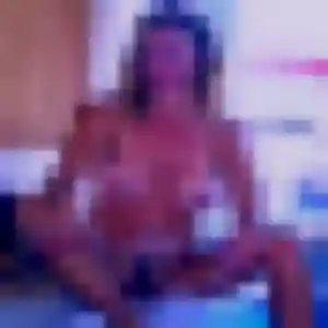 Contacte Nelly, 29 ans à Follainville-Dennemont en privé