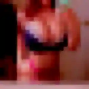 Photo de Theresa à Fontenay-le-Vicomte (42 ans) - plan cul anonyme