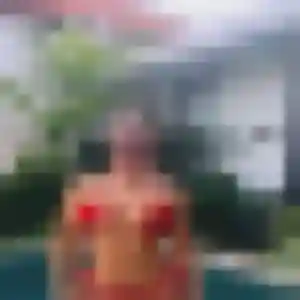 Jolie Adele, 35 ans à Glos - la contacter