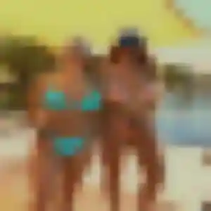 Janine, fille de 24 ans propose plan cul à Glos
