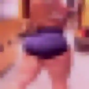 Bertrane, femme de 23 ans veut plan cul à Gouville-sur-Mer