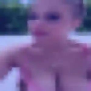 Alessandra, femme de 36 ans propose plan cul à Gouzon