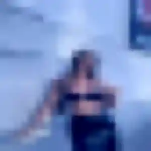 Découvre Anne-Laure, 26 ans à Gruson en privé