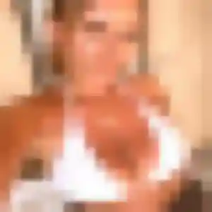 Bettina, fille de 22 ans propose plan cul à Guécélard