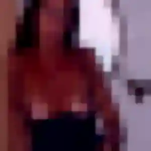 Photo de Ava à Guerlesquin (44 ans) - plan cul discret
