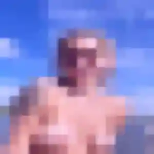 Lina, 33 ans, en ligne à Guernes pour une rencontre coquine