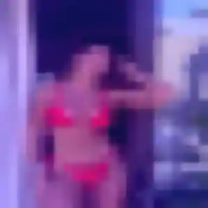 Isabella, 31 ans, connectée à Guilly pour un plan cul