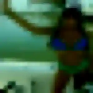 Nadia (25 ans) à Jarnac-Champagne cherche un plan cul maintenant