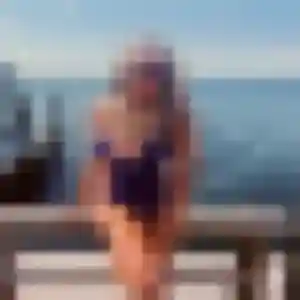 Photo de Claire à Jons (35 ans) - plan cul gratuit