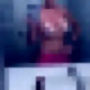 Photo de Charlotte à Jouars-Pontchartrain (44 ans) - plan cul gratuit