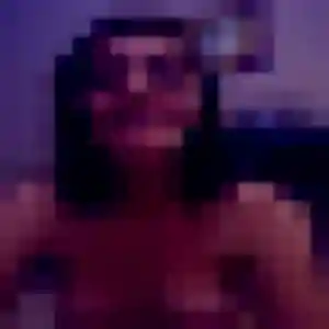 Contacte Ophelie, 22 ans à Juvigny en t'inscrivant