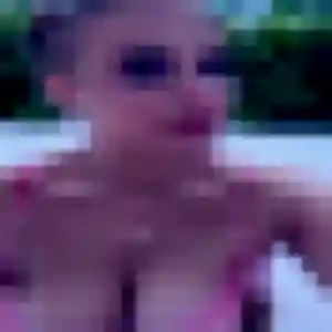 Daniela, 22 ans, disponible à La Chapelle-de-Surieu pour un plan cul