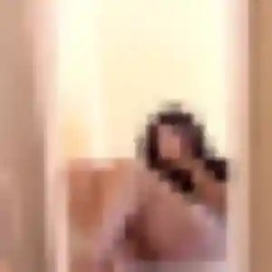 Rencontre Solene, 22 ans à La Gresle gratuitement