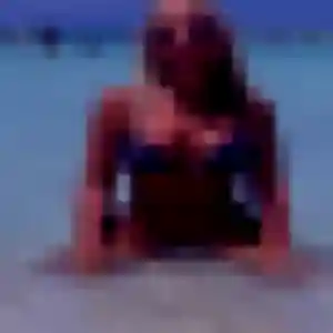 Photo exclusive de Salima, 32 ans à La Ville-du-Bois - rencontre coquine