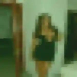 Lea, 43 ans, en ligne à Lacroix-Saint-Ouen pour un plan cul