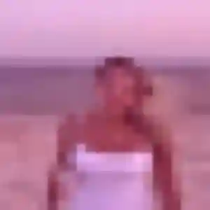 Laura, 35 ans, en ligne à Lafeuillade-en-Vézie pour une rencontre coquine