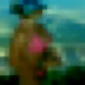 Delphine, 27 ans, dispo pour plan cul à Laives