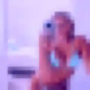 Clarisse (24 ans) à Lanvénégen cherche une rencontre maintenant