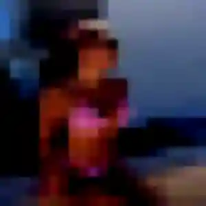 Yasmina, 28 ans, connectée à Le Fouilloux pour un plan cul