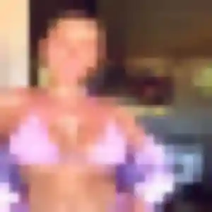Découvre Suzanne, 27 ans à Le Grand-Village-Plage en t'inscrivant