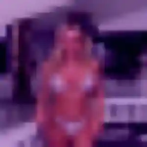 Lily de Le Houlme, 28 ans - plan cul sans prise de tête