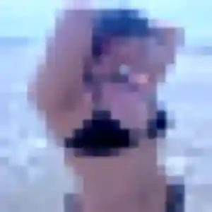 Photo privée de Bertille, 30 ans à Le Val-Saint-Germain - rencontre coquine