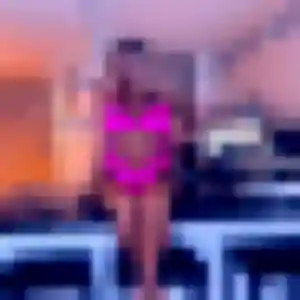 Brigitte (34 ans) à Lent attend une rencontre rapidement
