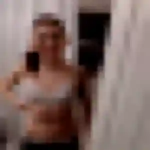 Joanne, 29 ans, connectée à Les Avenières Veyrins-Thuellin pour un plan cul