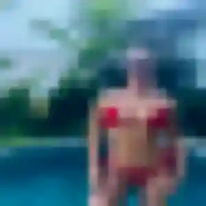 Inaya de Lessard-le-National, 27 ans - plan cul discret