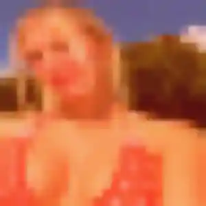 Wanda (22 ans) à Lumbin cherche une rencontre ce soir