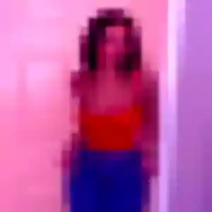 Rejoins Suzanne, 22 ans à Méautis gratuitement