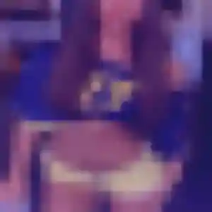 Imane, 25 ans, connectée à Méral pour une rencontre coquine