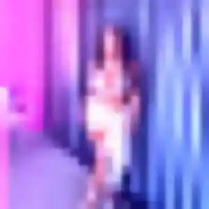 Elise de Mérindol, 26 ans - plan cul discret