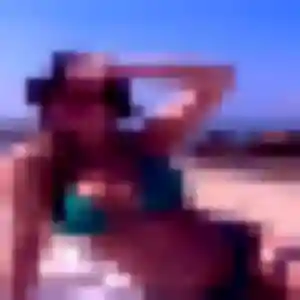 Christelle, 33 ans, connectée à Meyrals pour une rencontre coquine