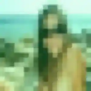 Estee, 24 ans, connectée à Mont pour une rencontre coquine