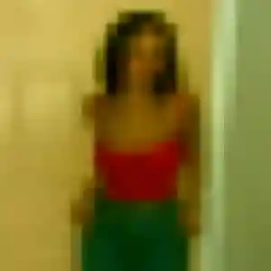 Isaure, 24 ans, connectée à Montebourg pour une rencontre coquine