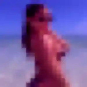 Yvette, 22 ans, disponible à Montferrat pour un plan cul