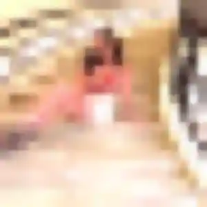 Kenza, 25 ans, connectée à Montreuil-sur-Ille pour une rencontre coquine