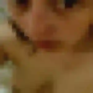 Elodie, fille de 23 ans cherche plan cul à Montsecret-Clairefougère