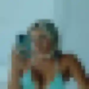 Découvre Zara, 22 ans à Morsang-sur-Orge en privé