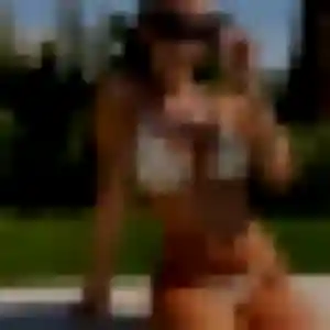 Faustine, 42 ans, connectée à Mouen pour une rencontre coquine