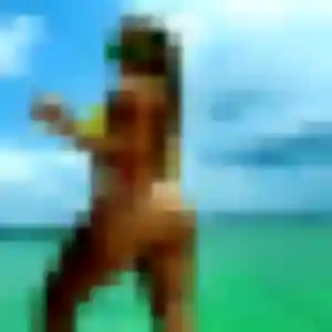 Brune, 33 ans, en ligne à Moulis-en-Médoc pour une rencontre coquine