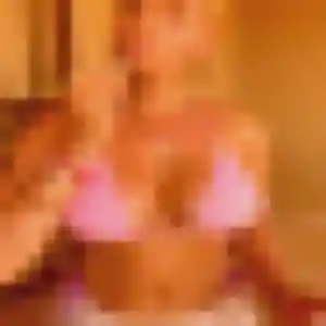 Charmante Zineb, 31 ans à Moussan - la contacter