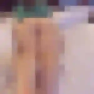 Flore, 30 ans, en ligne à Murol pour un plan cul