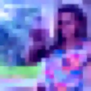 Découvre Lina, 25 ans à Muzy gratuitement